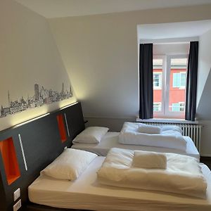 Zimmer mit zwei Einzelbetten